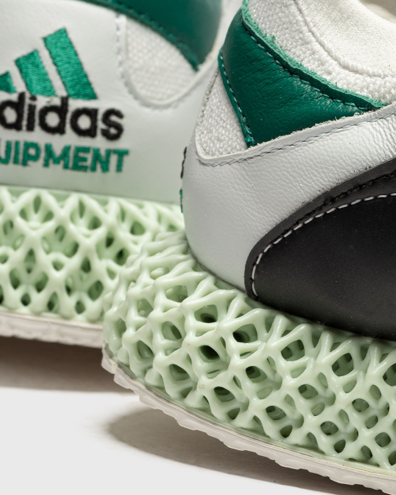 PREDATOR ACCELERATOR 4D EQT