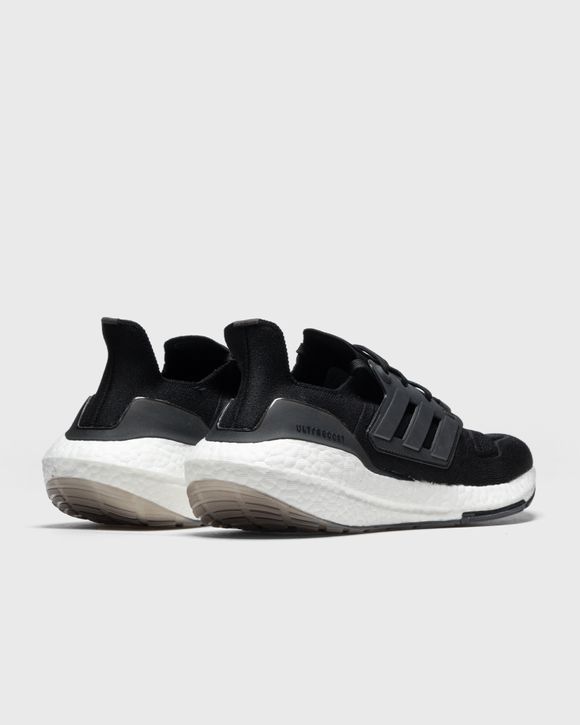 ULTRABOOST 22