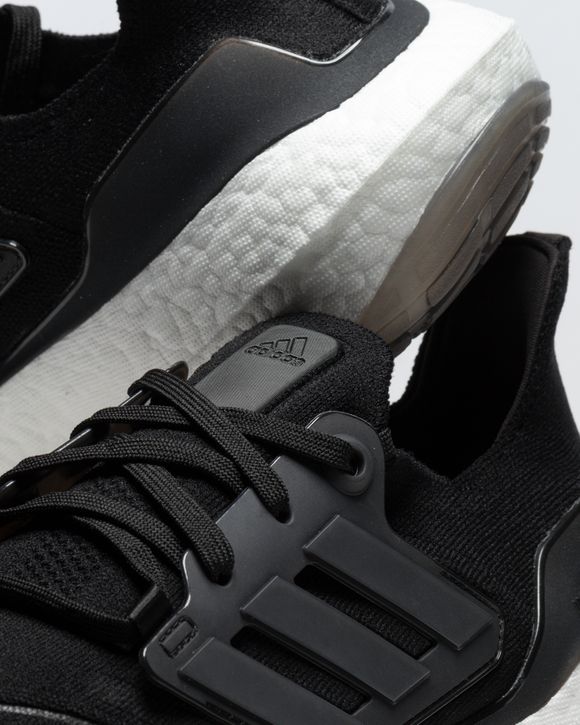 ULTRABOOST 22