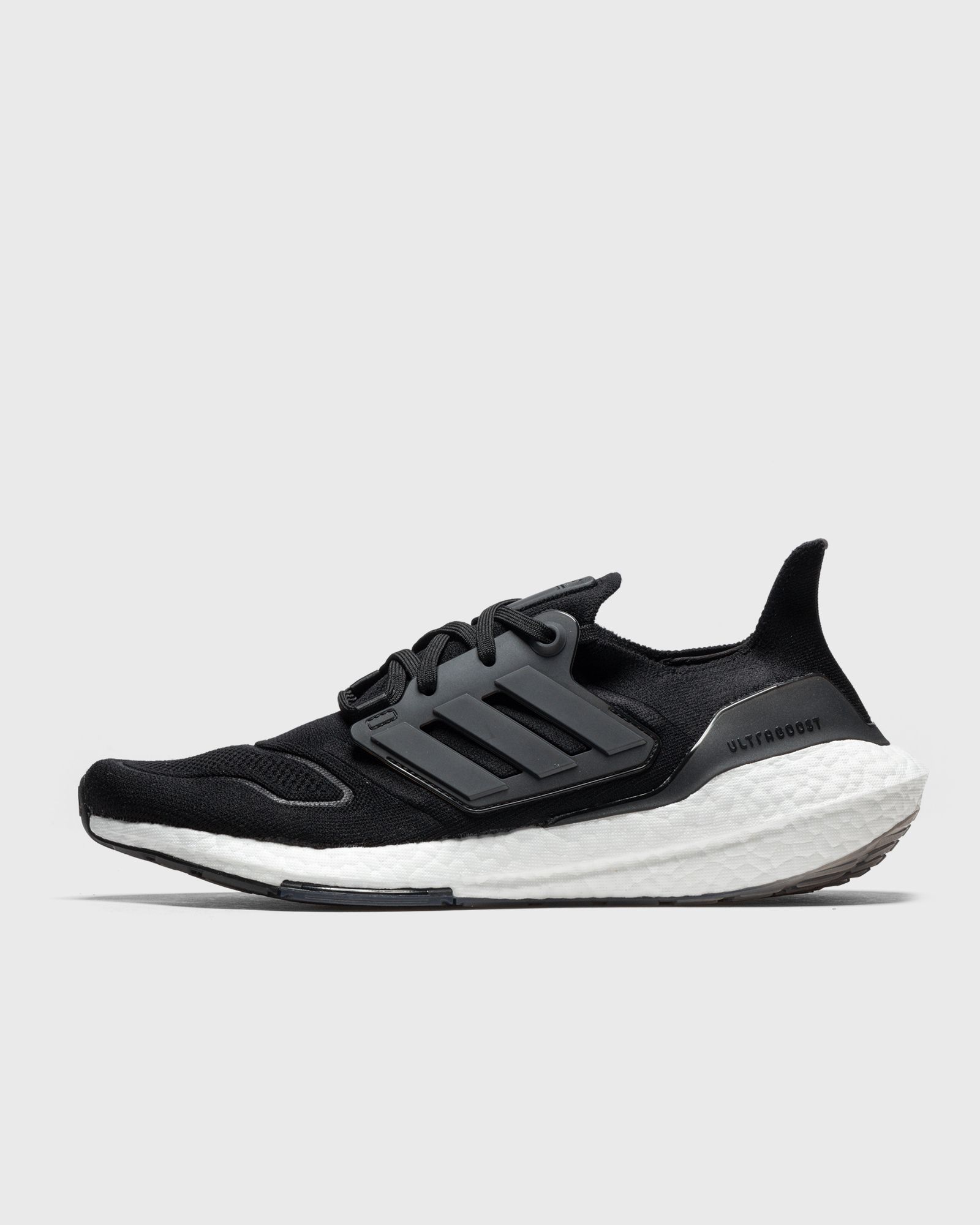 ULTRABOOST 22