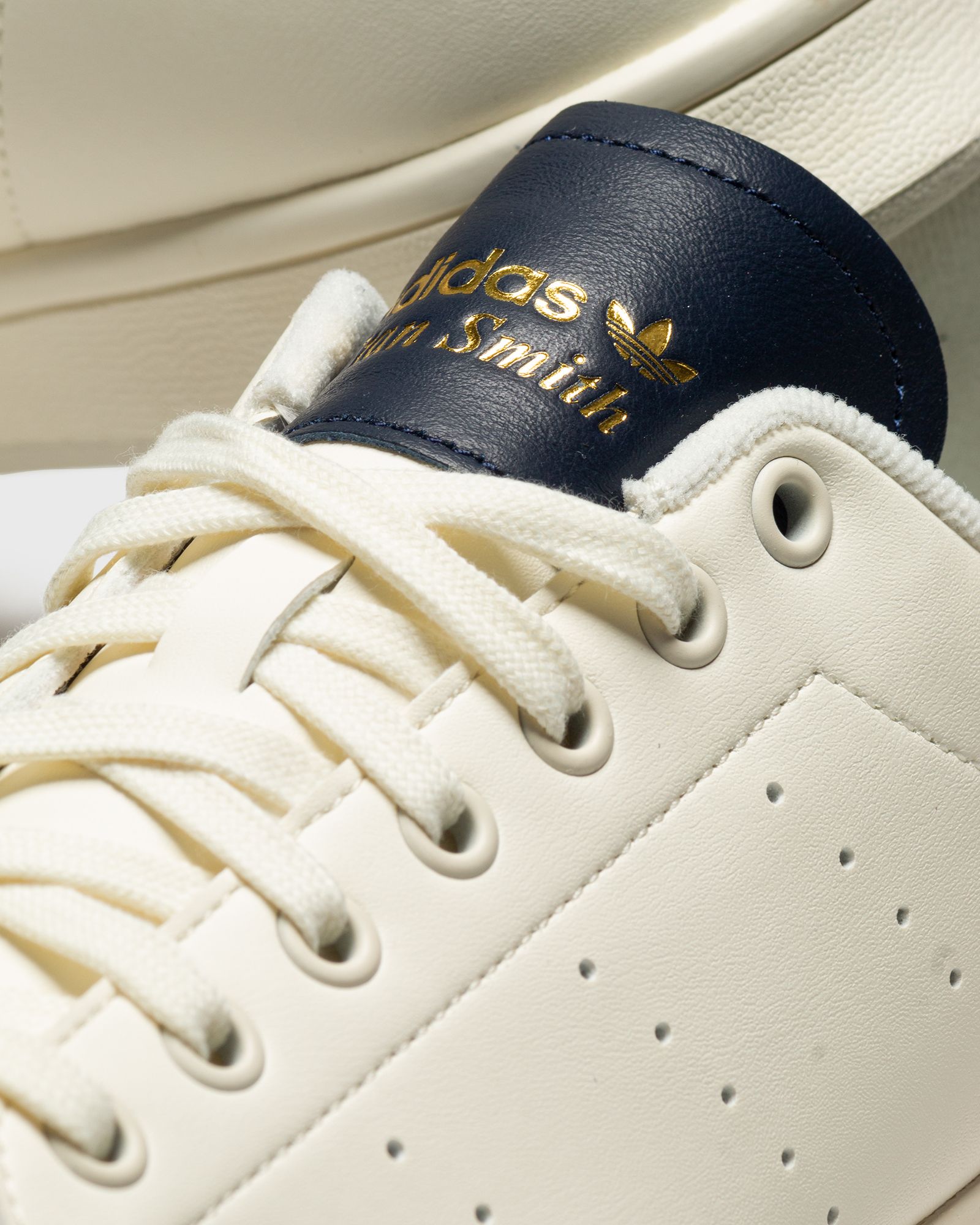 STAN SMITH