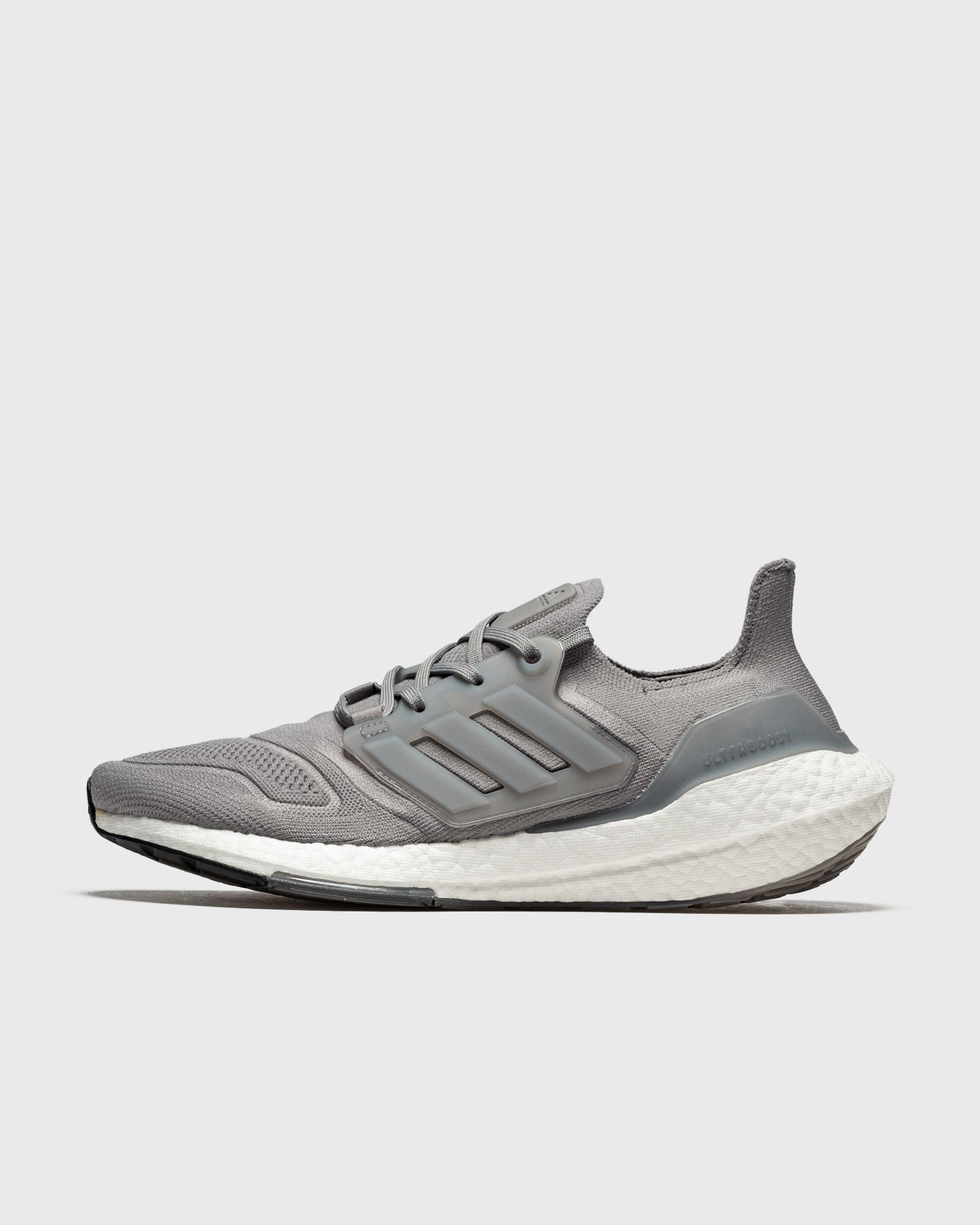 ULTRABOOST 22