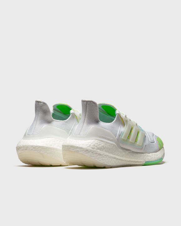ULTRABOOST 22