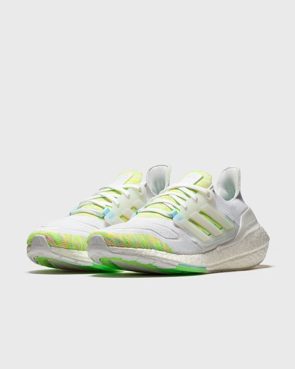 ULTRABOOST 22