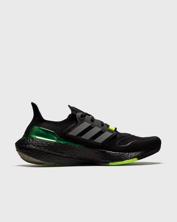 ULTRABOOST 22