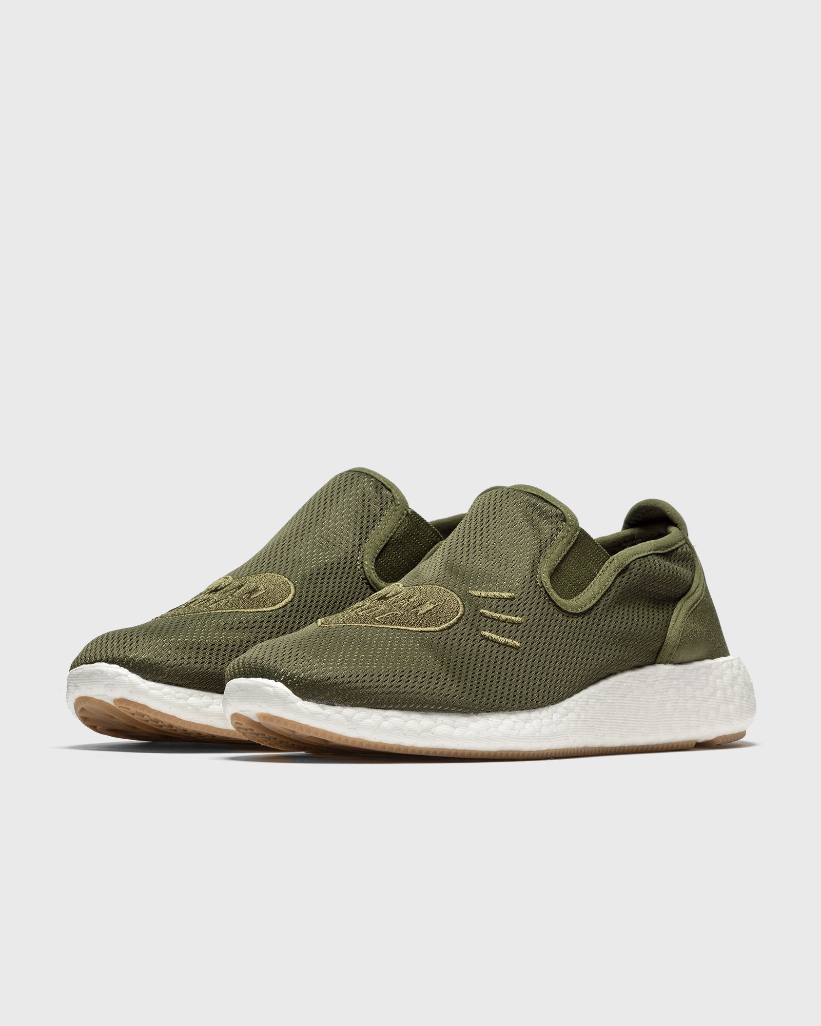 ADIDAS x HUMAN MADE SLIPON PURE