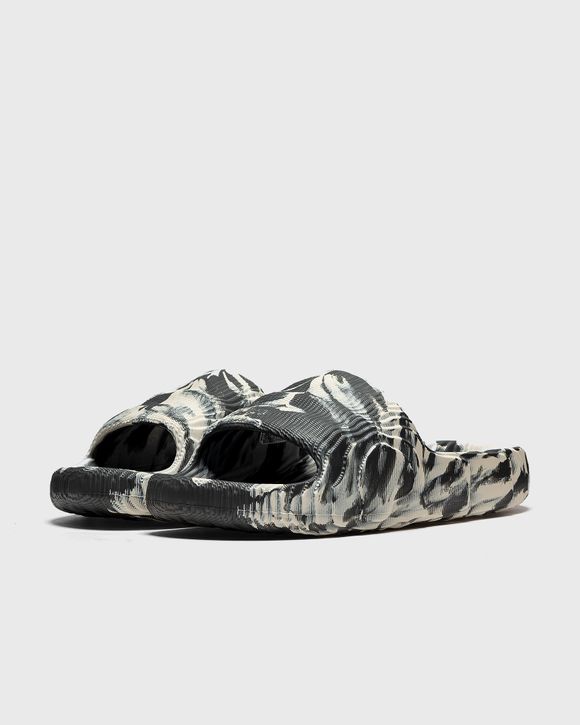 ADILETTE 22