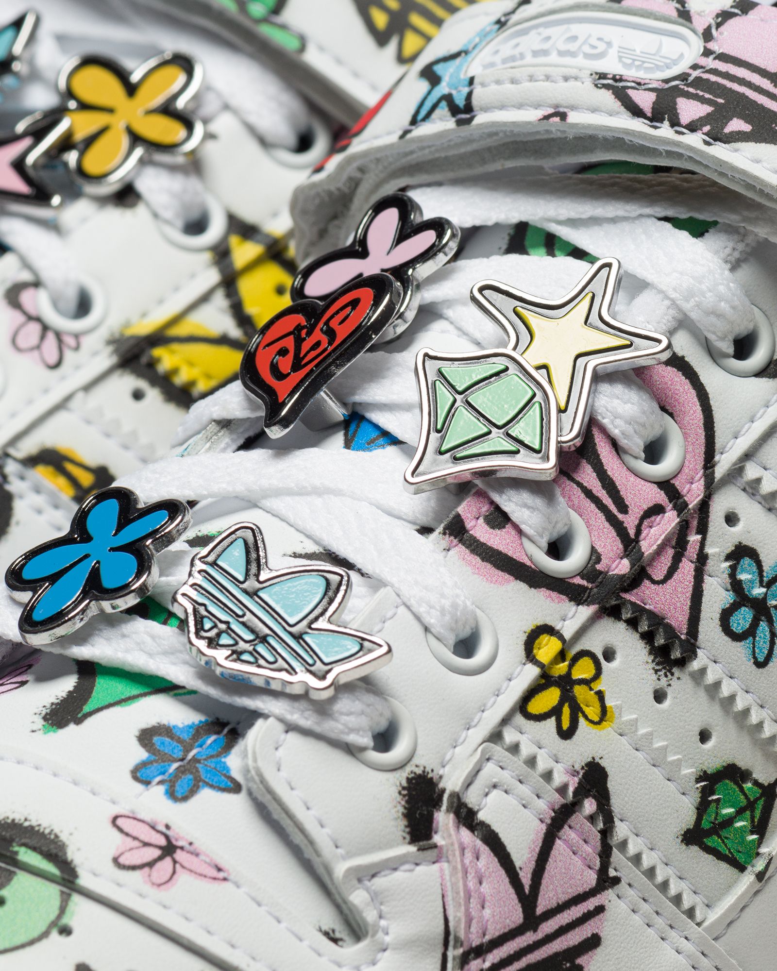 ADIDAS x JEREMY SCOTT FORUM 84 LO MONO