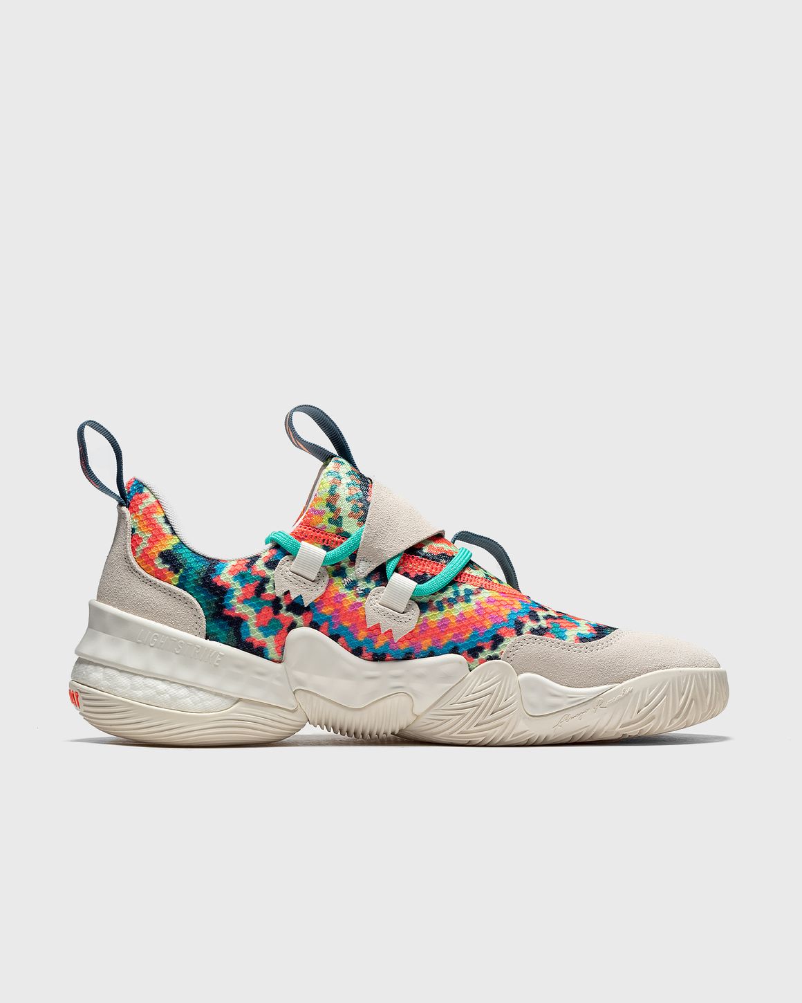 トレイヤング1 アディダスadidas/バスケットシューズ