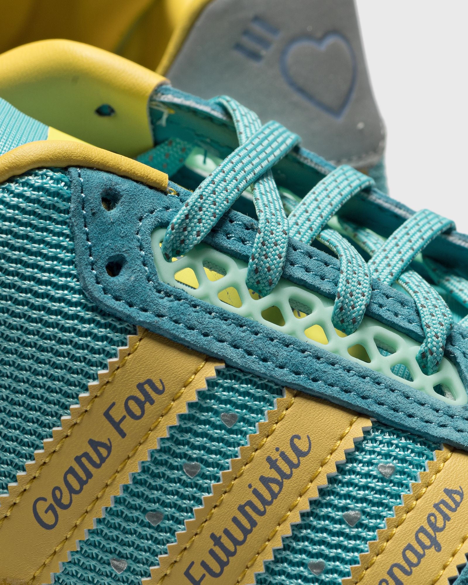 ADIDAS x HUMAN MADE QUESTAR