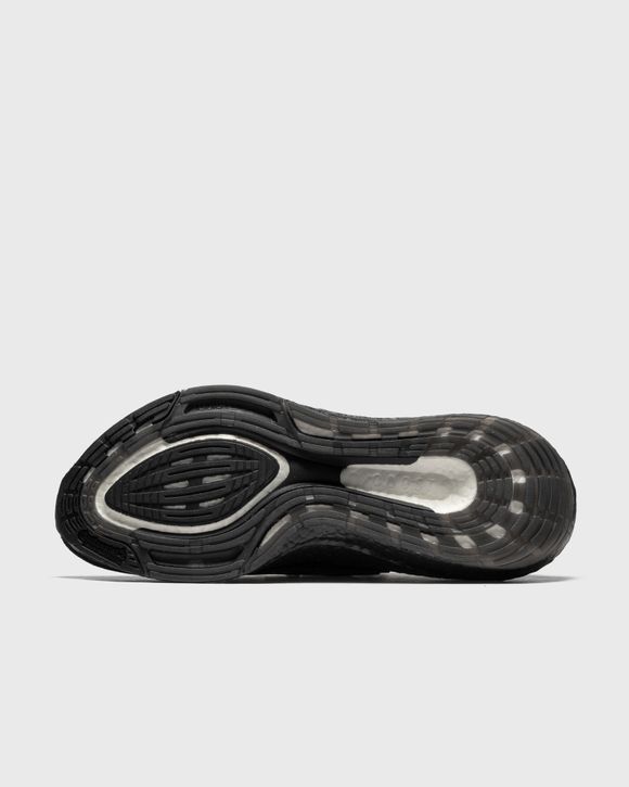 ULTRABOOST 22