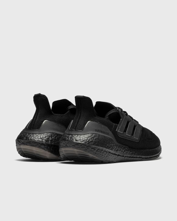 ULTRABOOST 22