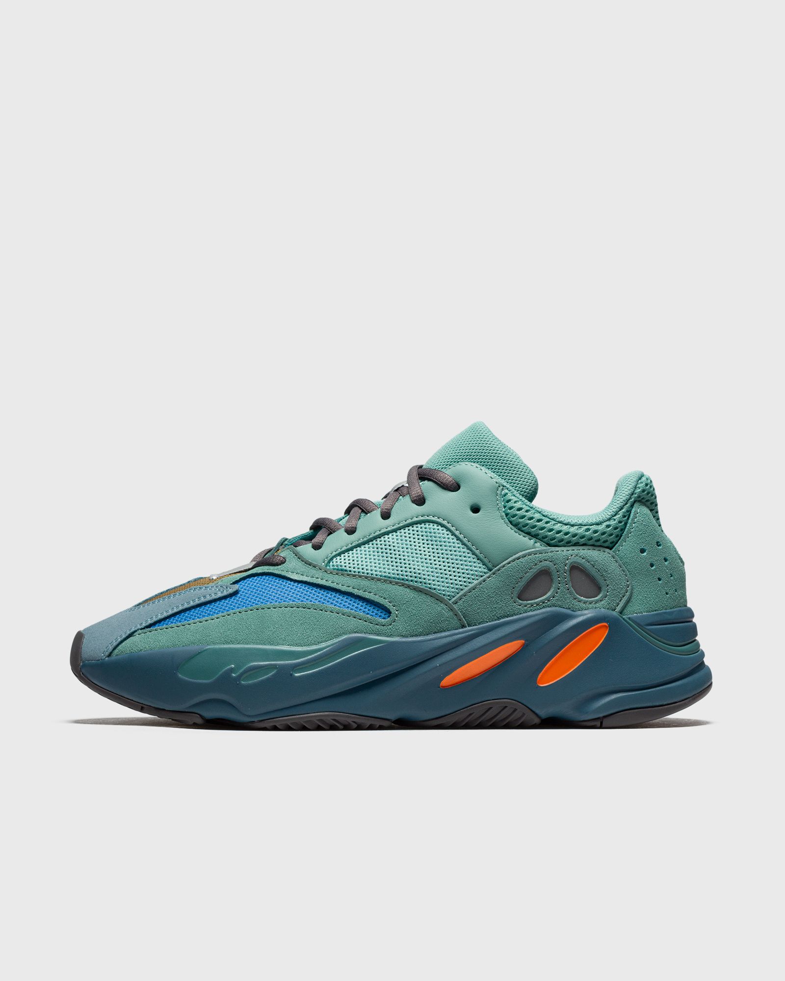 YEEZY BOOST 700 'Fade Azure'
