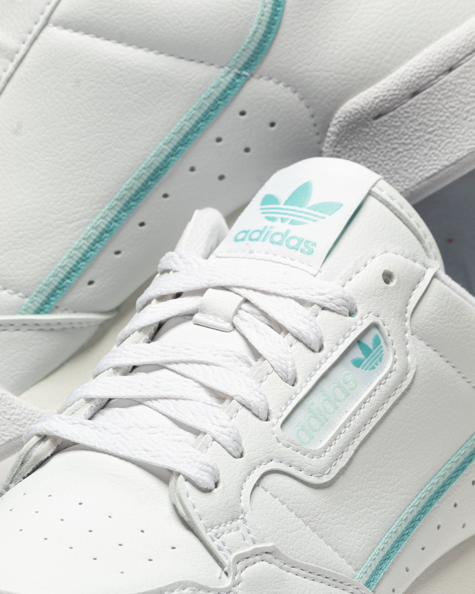 WMNS CONTINENTAL 80 VEGAN