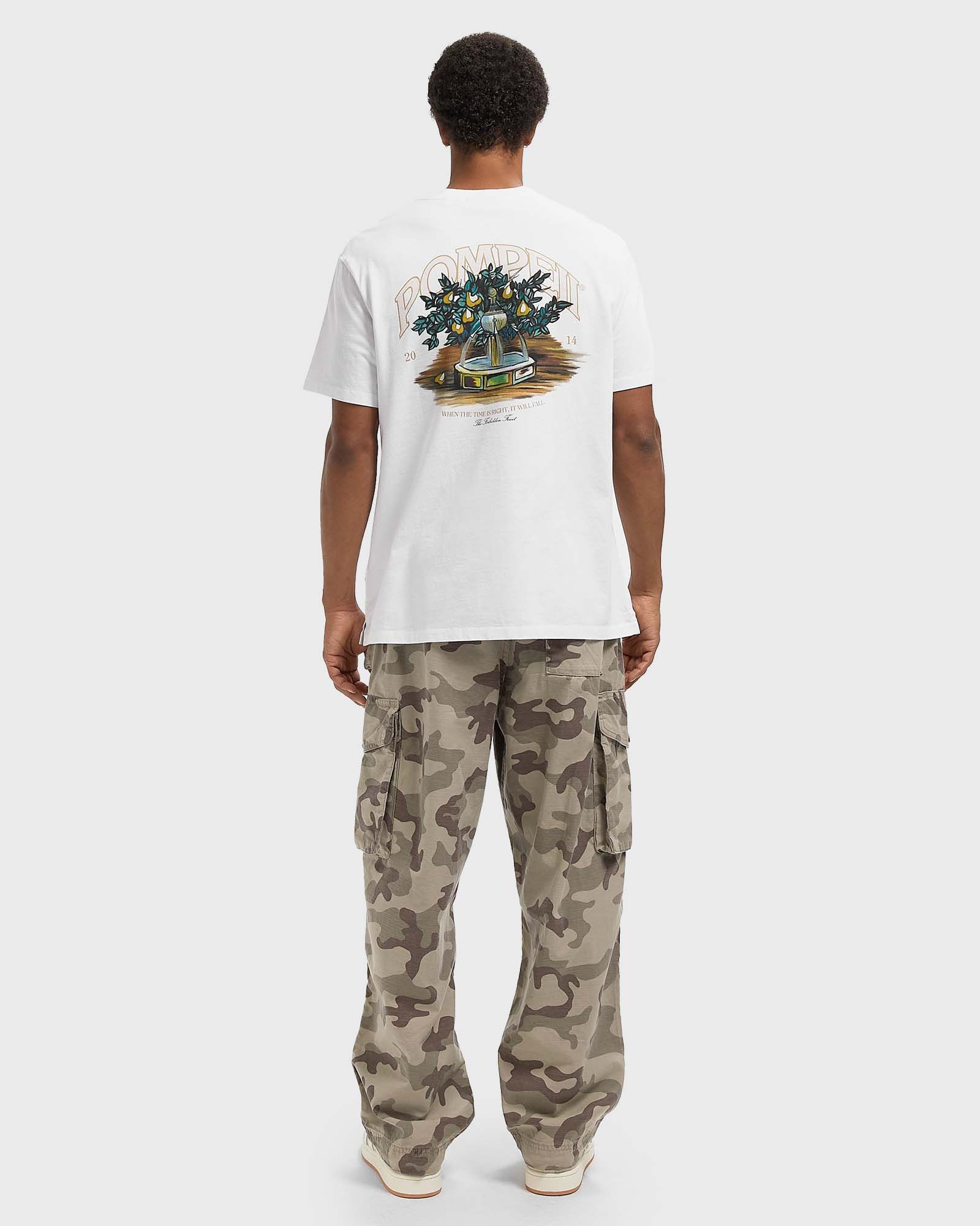 FOUNTAIN WHITE REGULAR GRAPHIC TEE