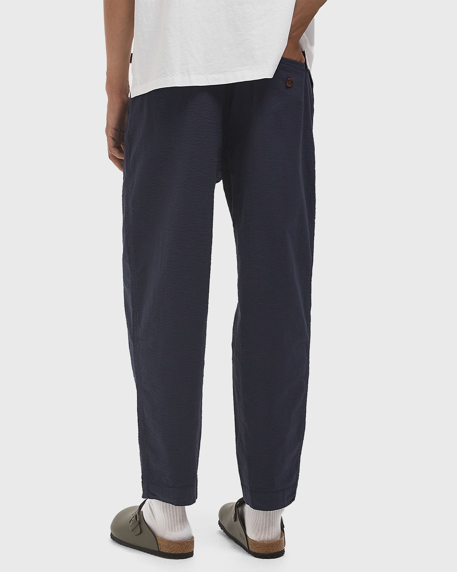 LOOSE NAVY SEERSUCKER TROUSER