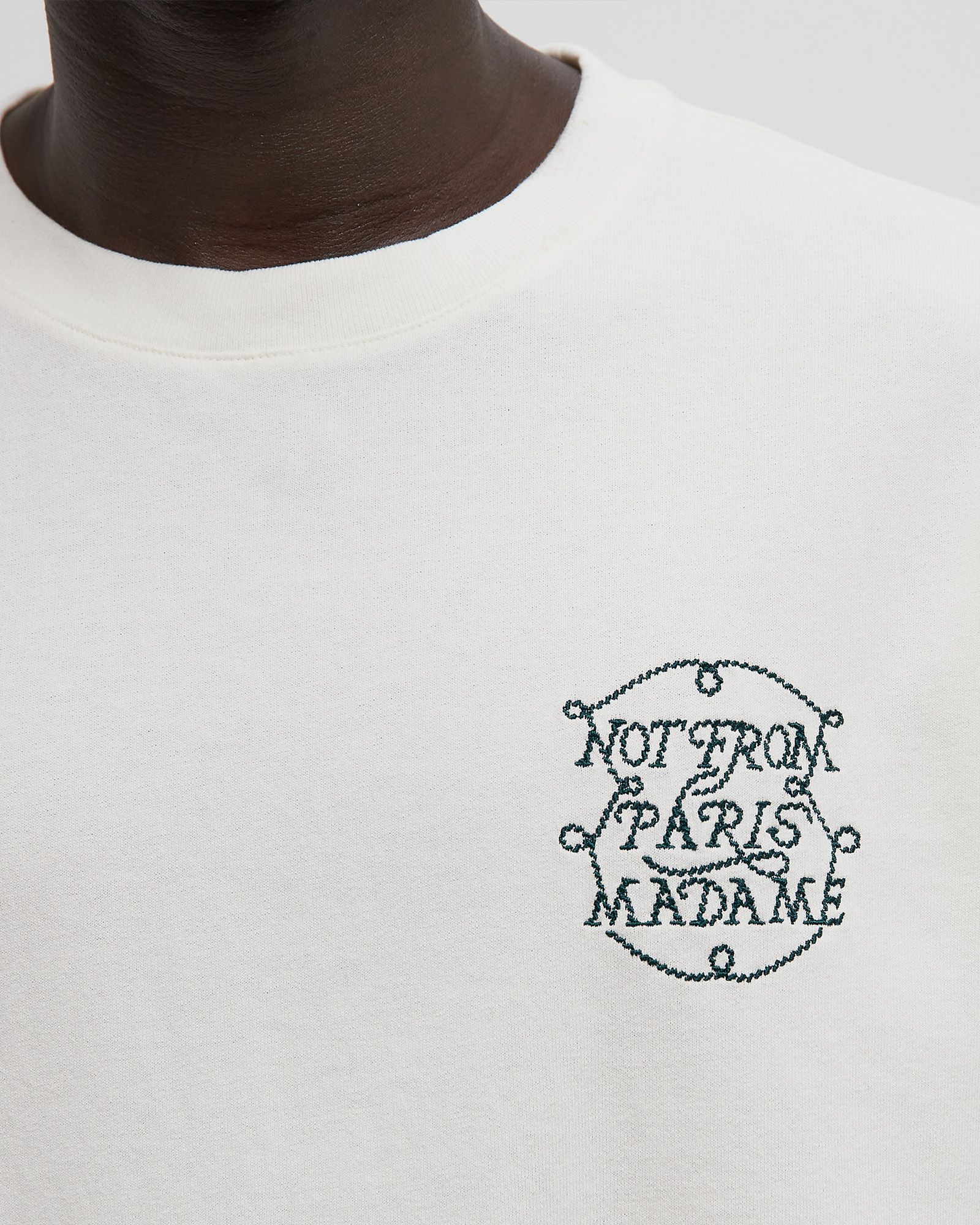 Le Tee Slogan Tresses