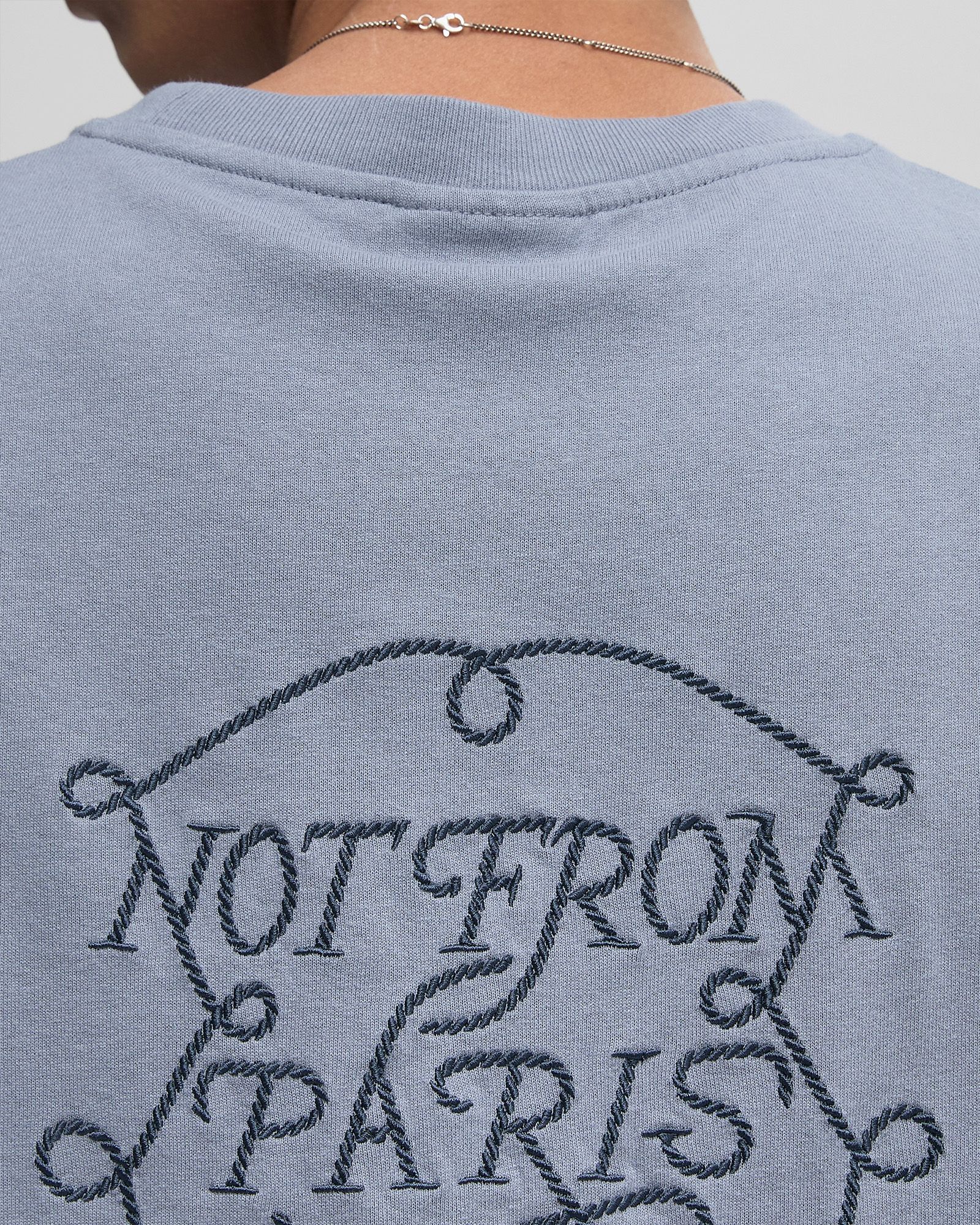 Le Tee Slogan Tresses