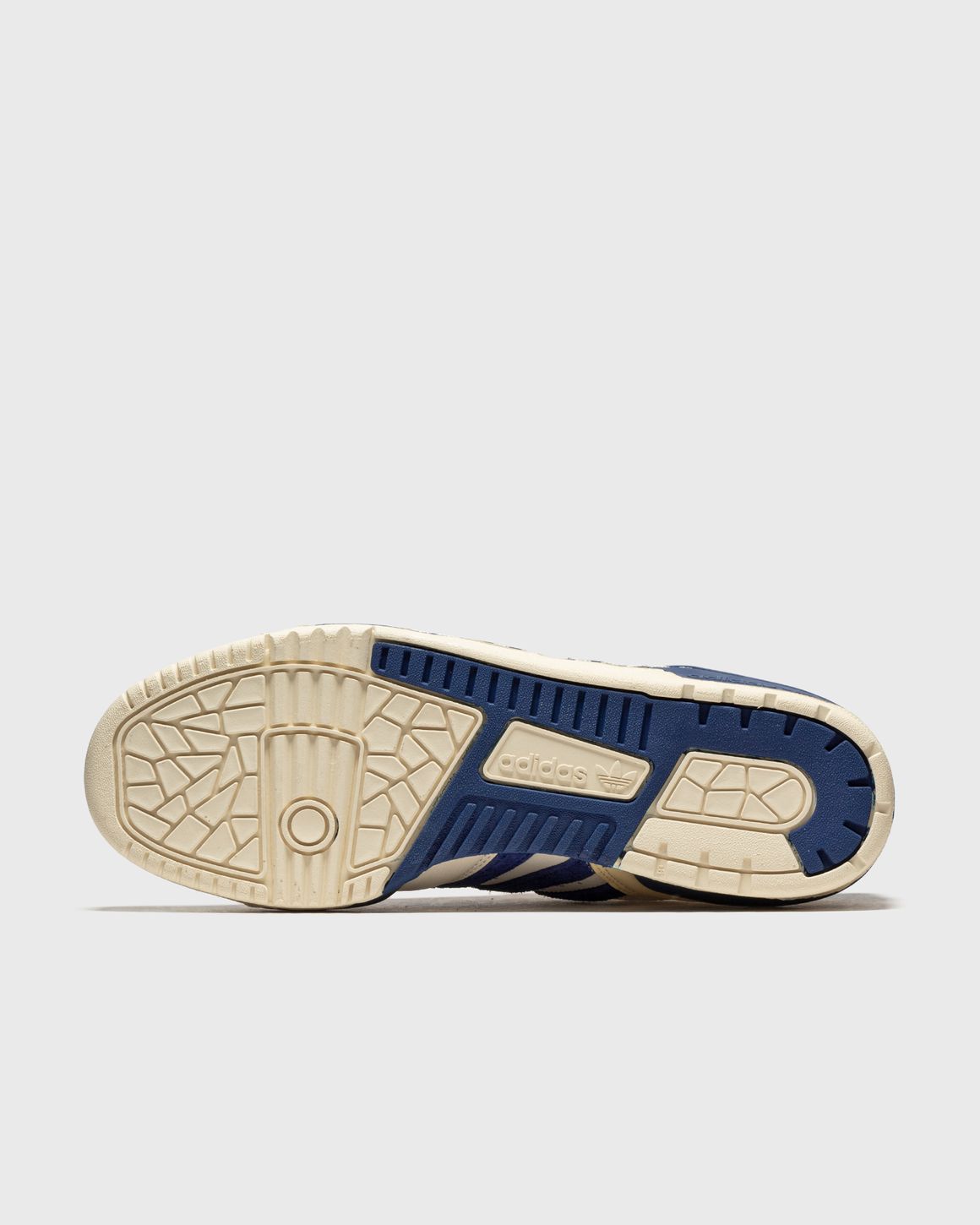 ★アディダス Originals★Rivalry Low Premium★WHT/Indigo Adidas RIVALRY LOW PREMIUM White | BSTN Store