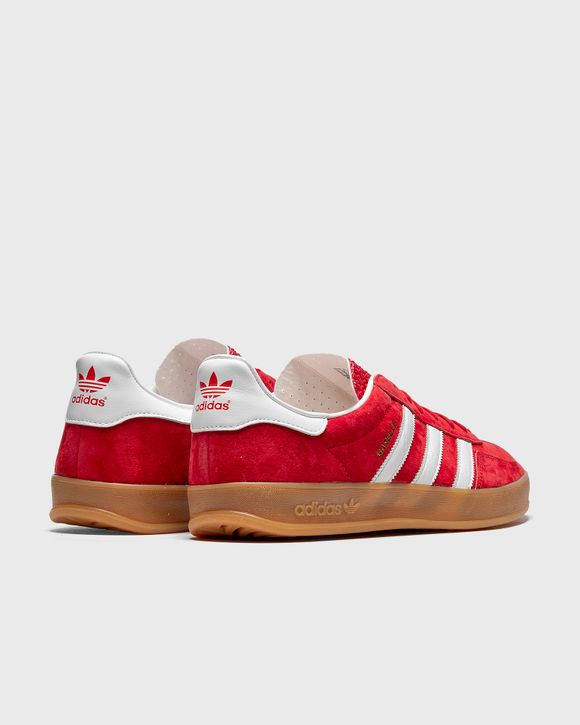 Gazelle store indoor red