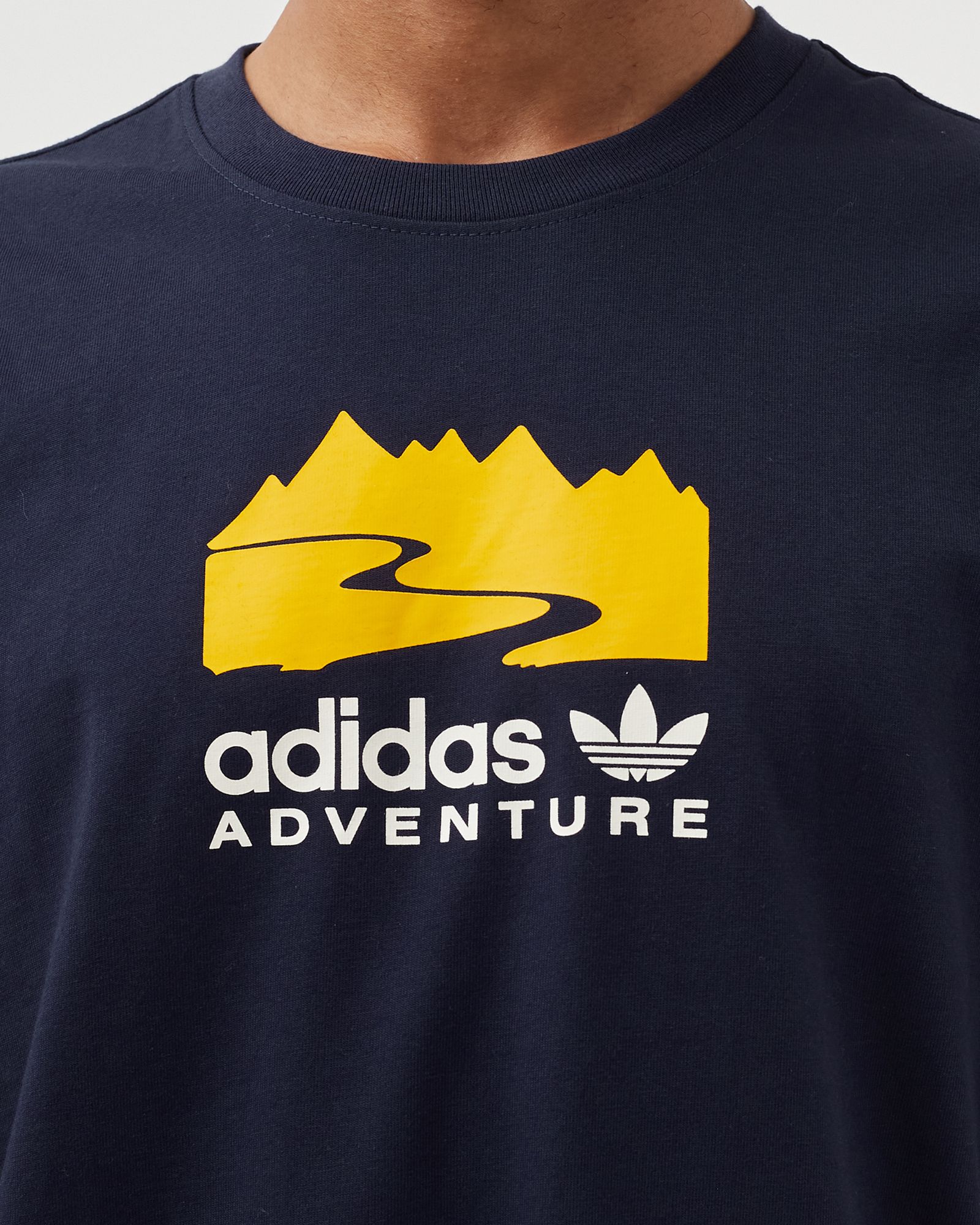 ADVENUTRE LOGO TEE