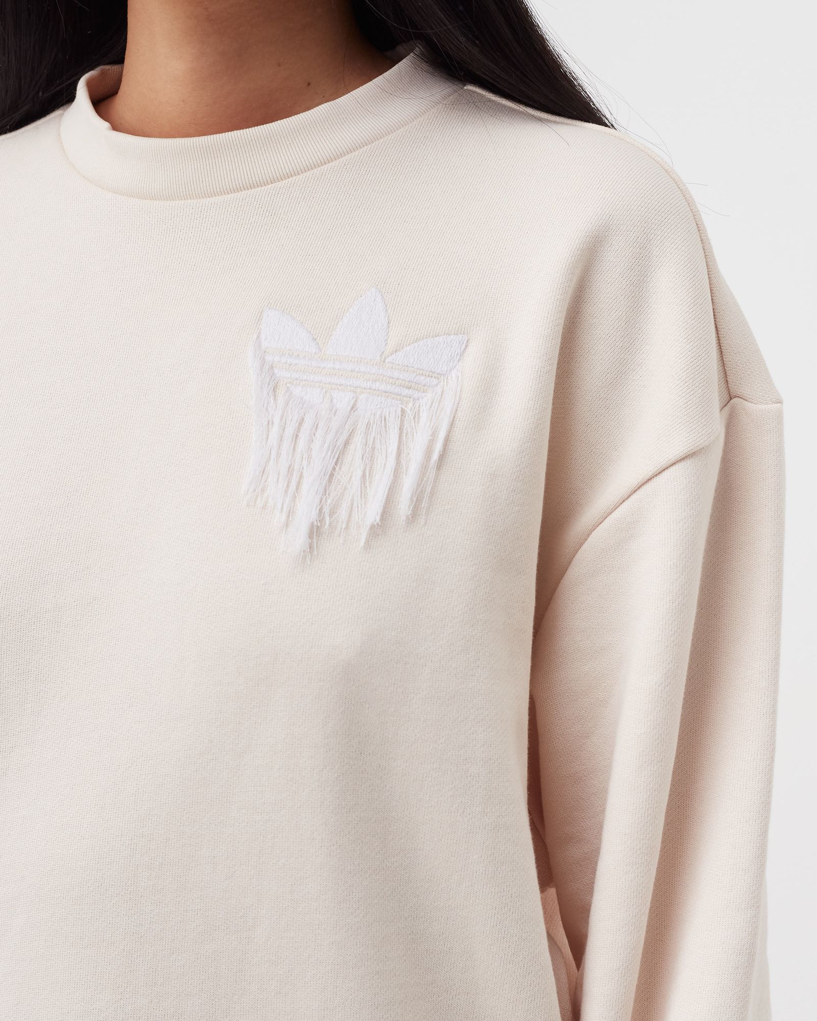 WMNS TREFOIL FRINGE EMBROIDERY SWEATSHIRT