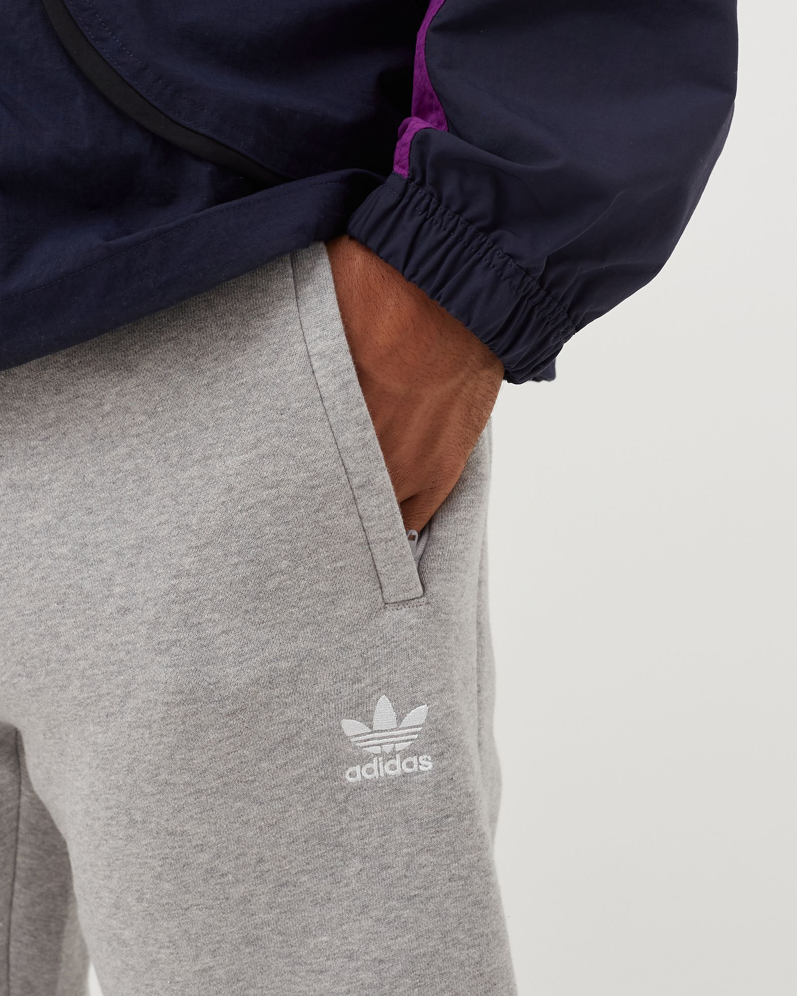 ADICOLOR ESSENTIALS TREFOIL PANTS