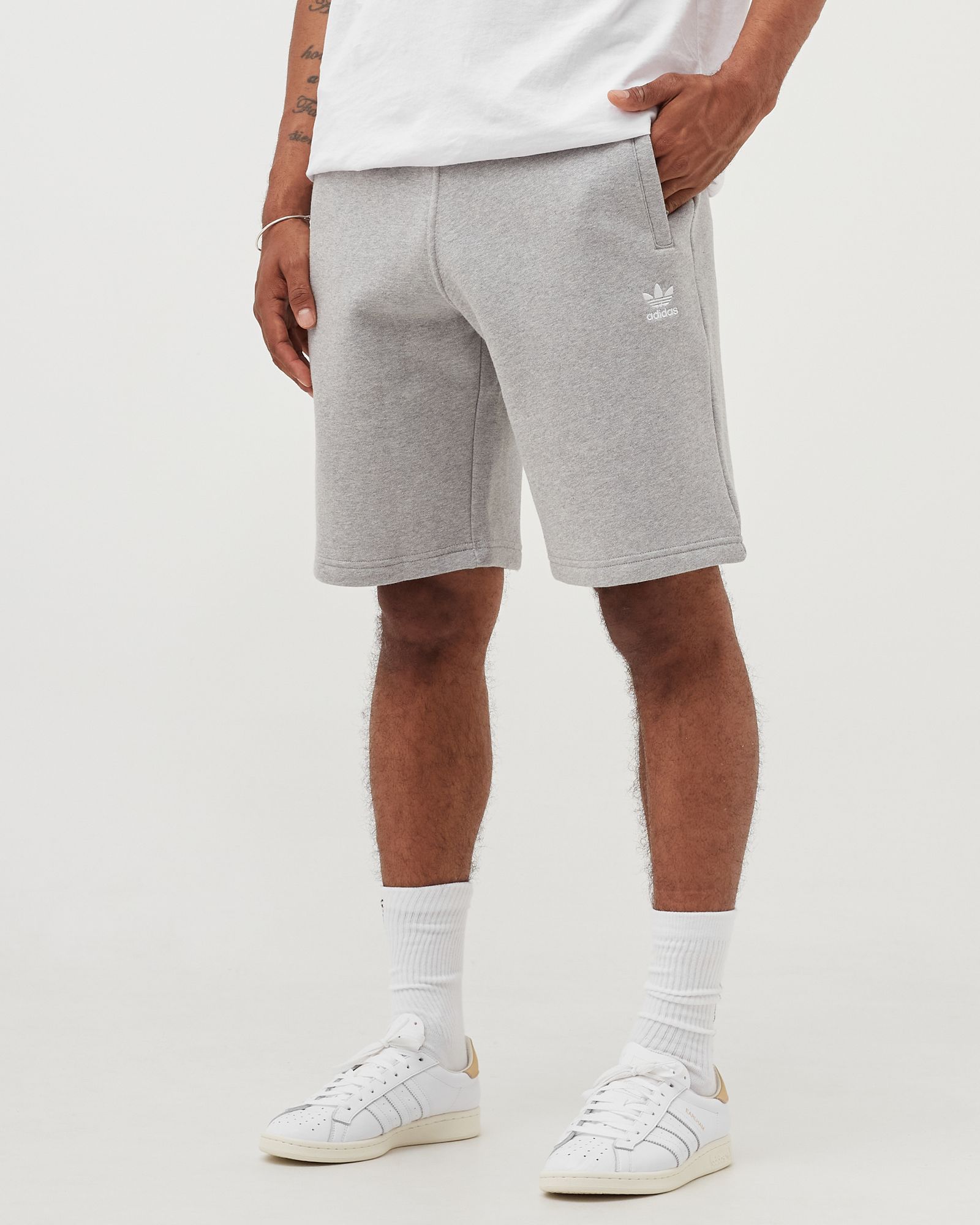 Essentials TREFOIL Short