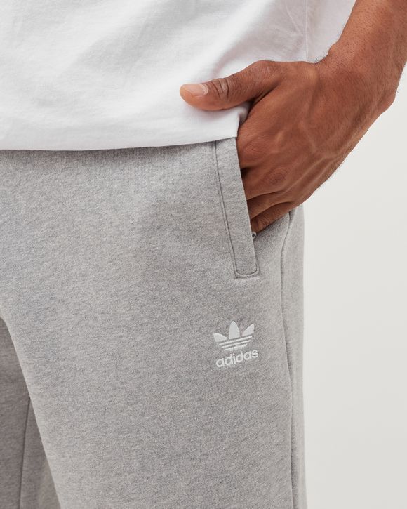 Essentials TREFOIL Short