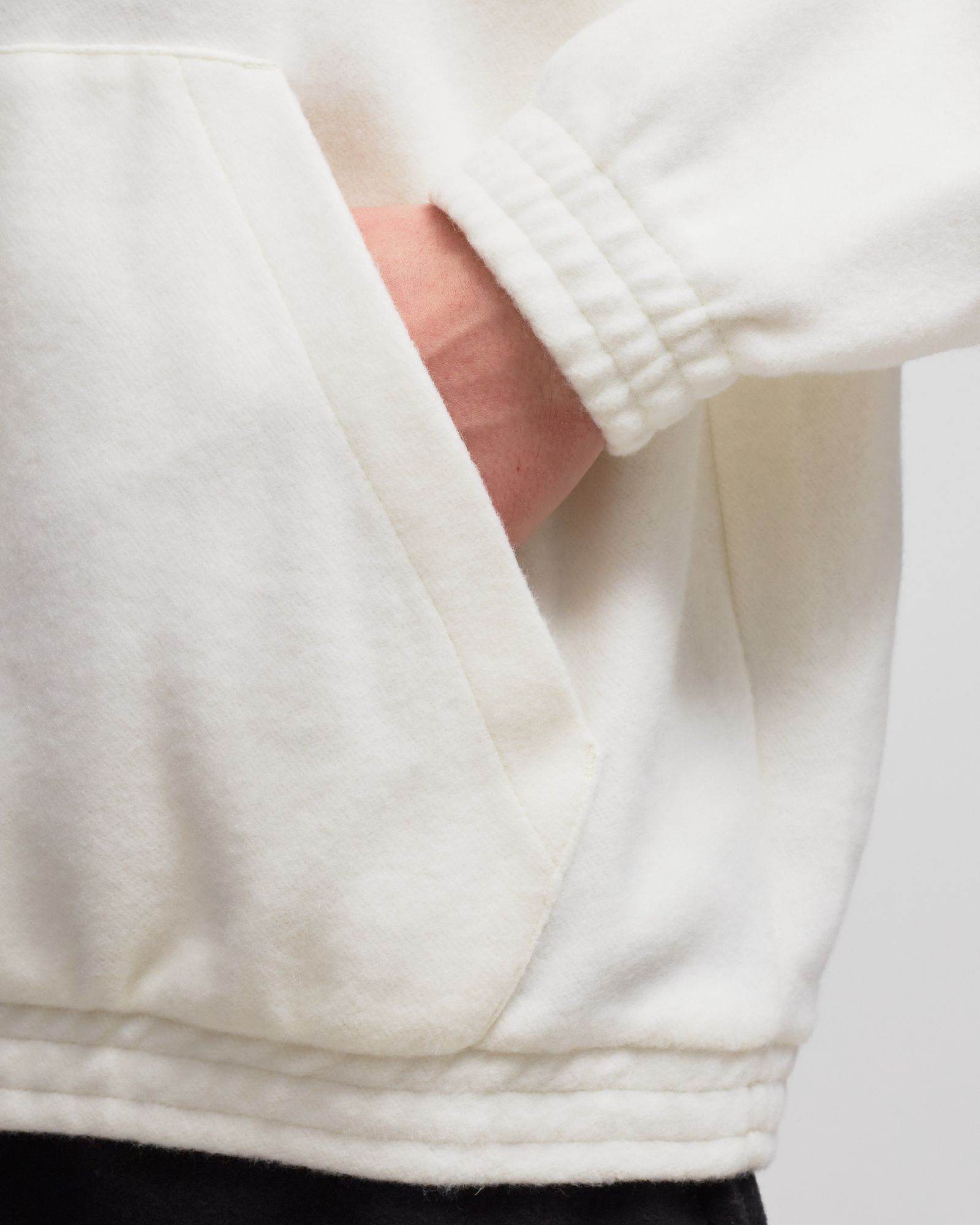 CLASSIC WARDROBE ESSENTIALS HOODIE