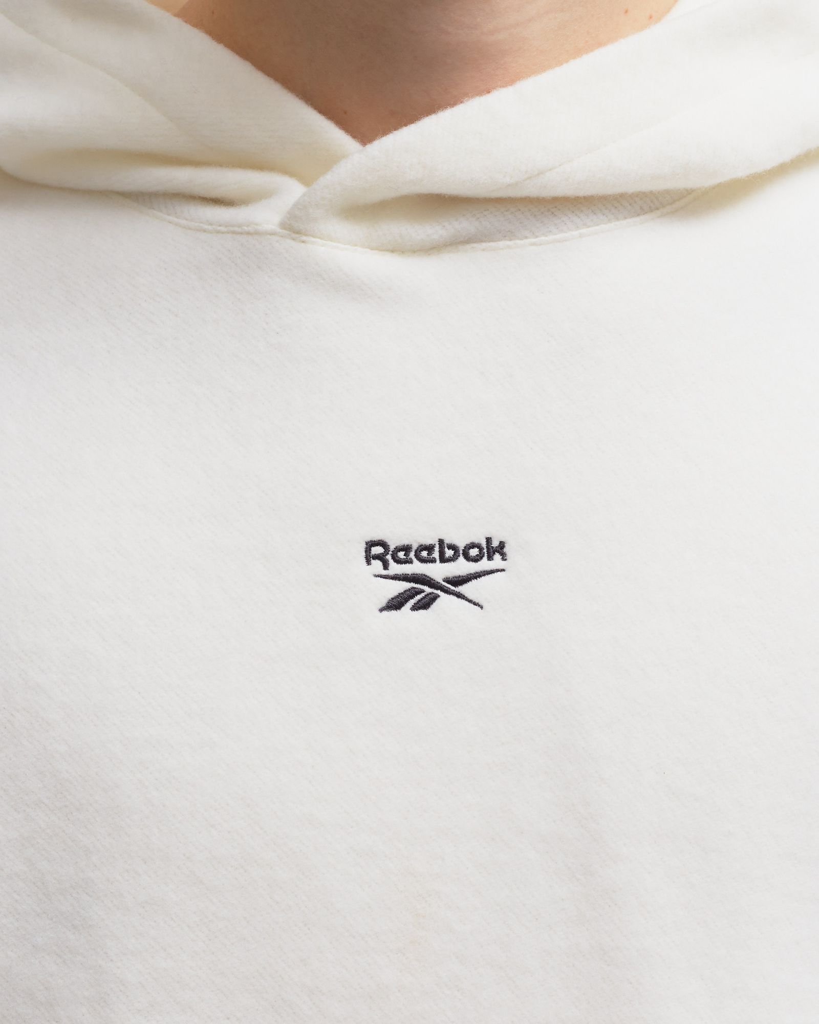 CLASSIC WARDROBE ESSENTIALS HOODIE