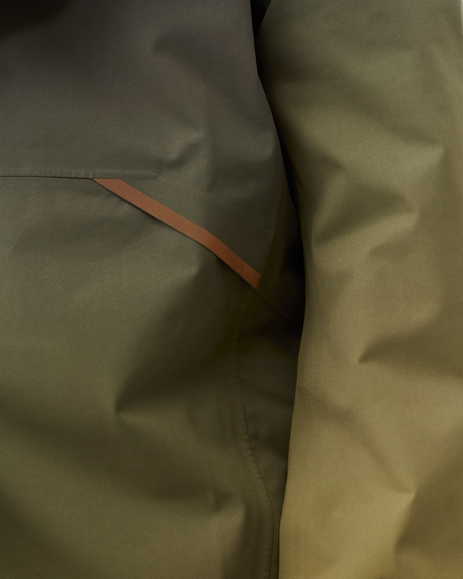 ON X LOEWE WATERPROOF ANORAK