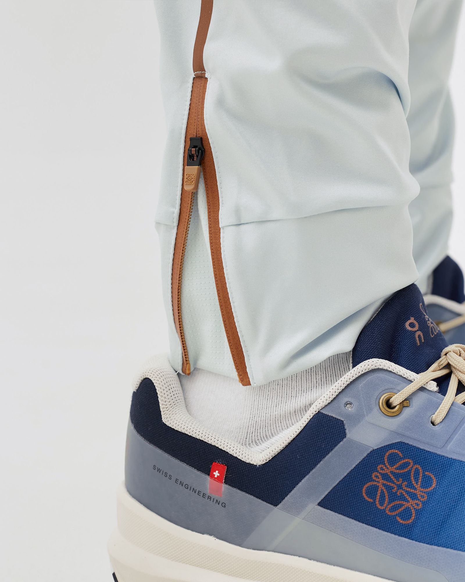 ON X LOEWE RUNNING PANTS