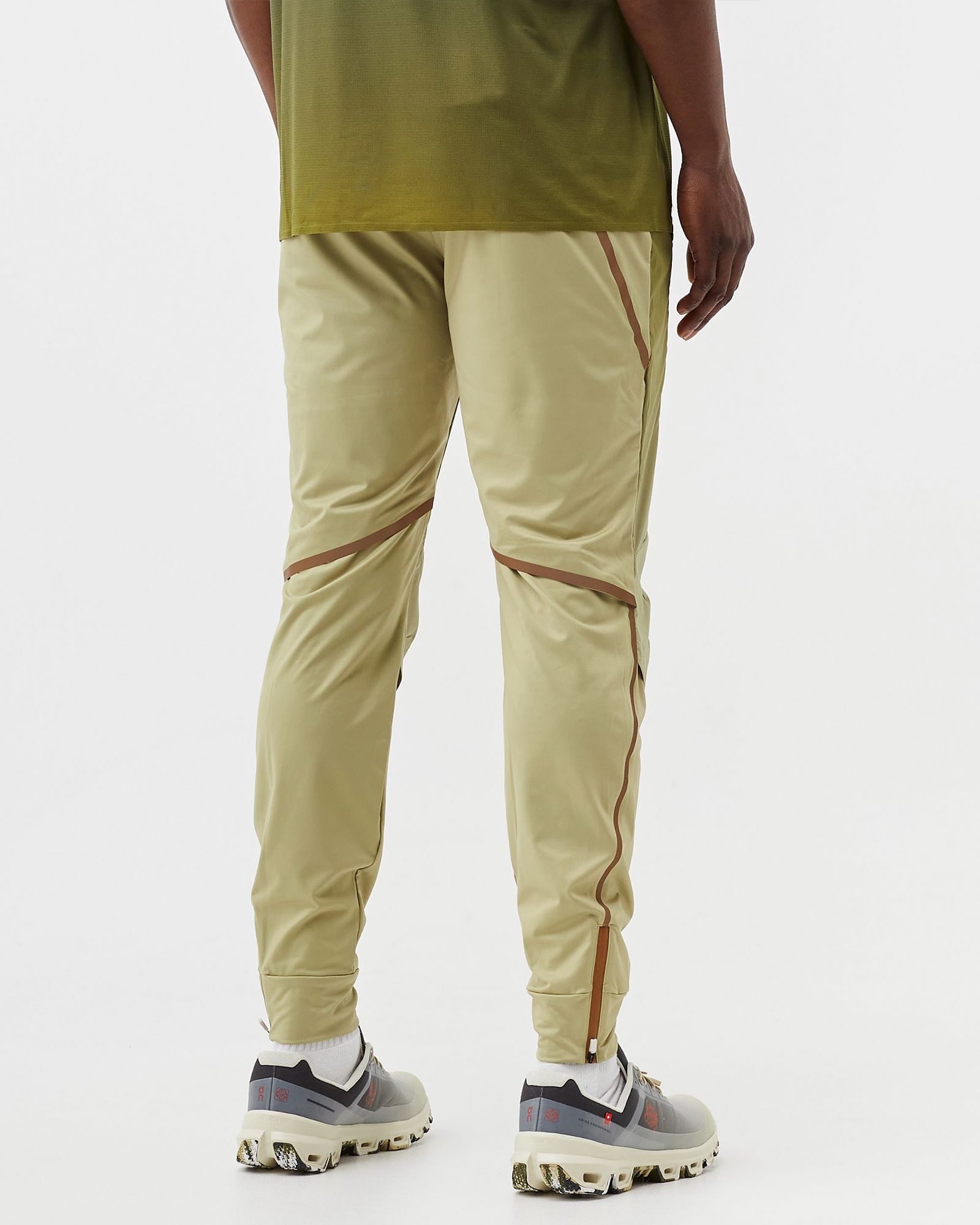 ON X LOEWE RUNNING PANTS