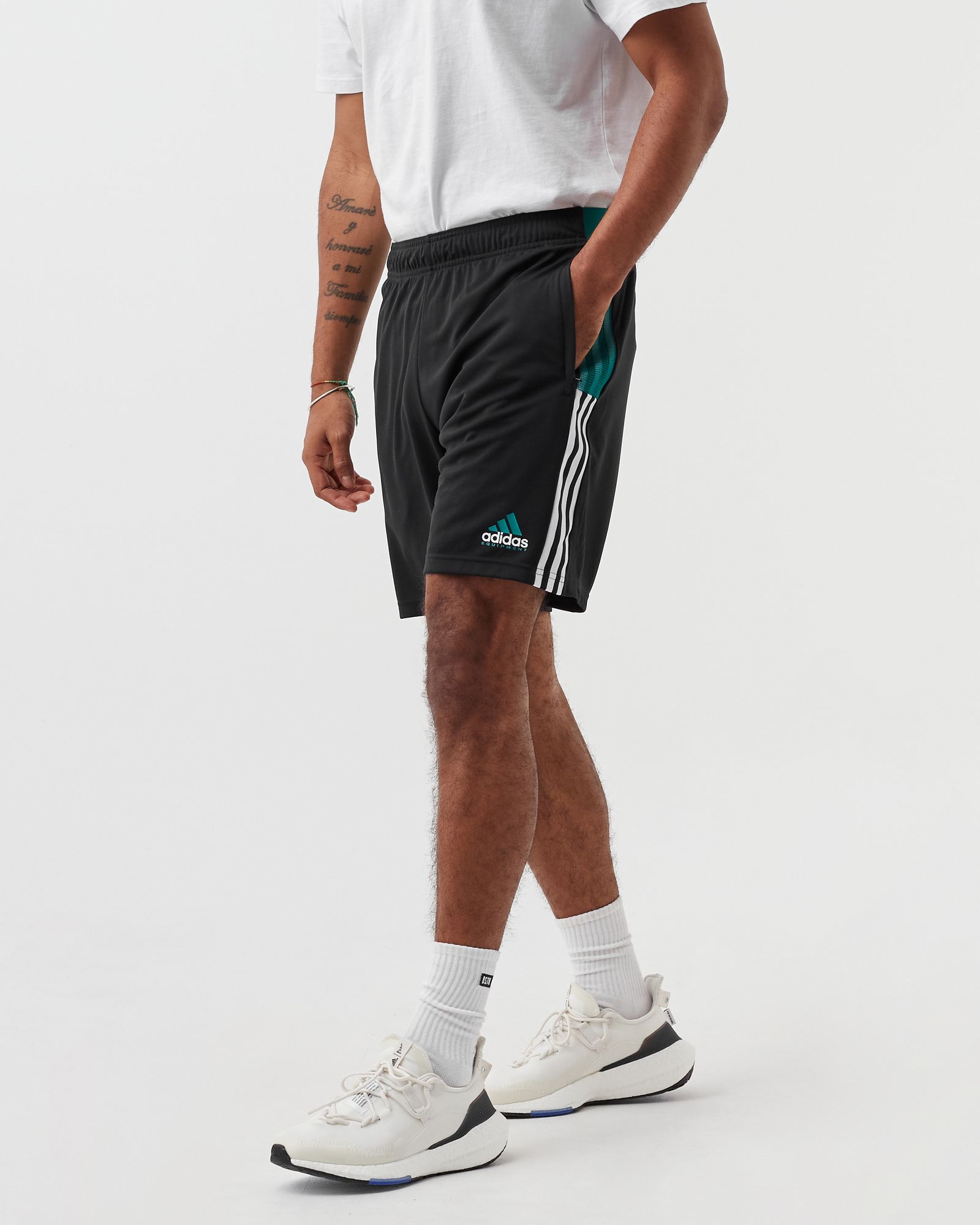 TIRO SHORTS