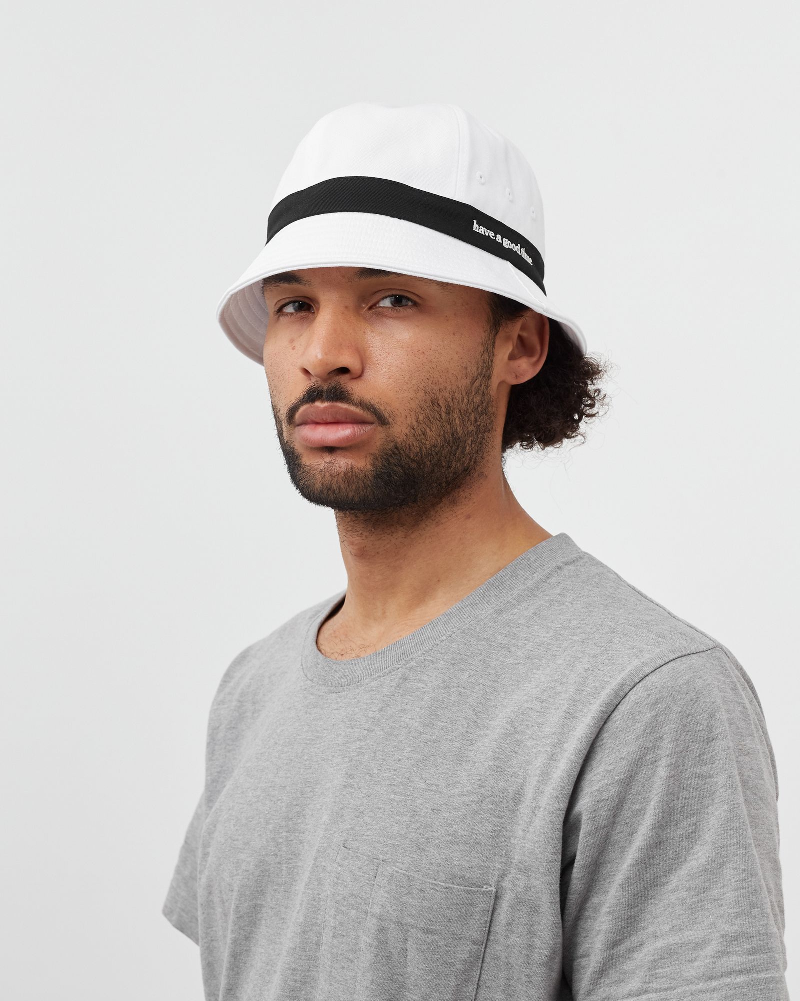 SIDE LOGO BUCKET HAT