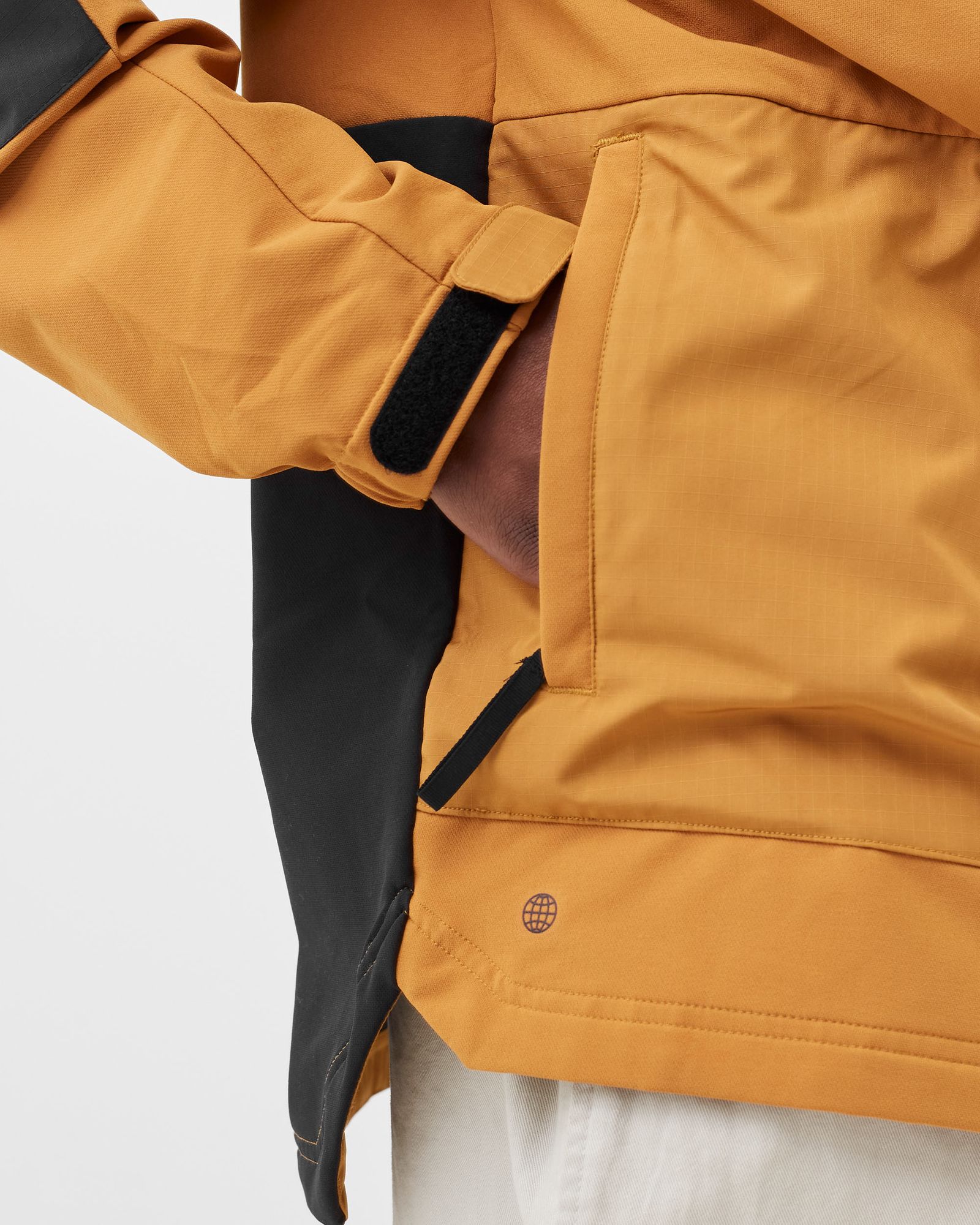 UTL SOFTSHELL JACKET