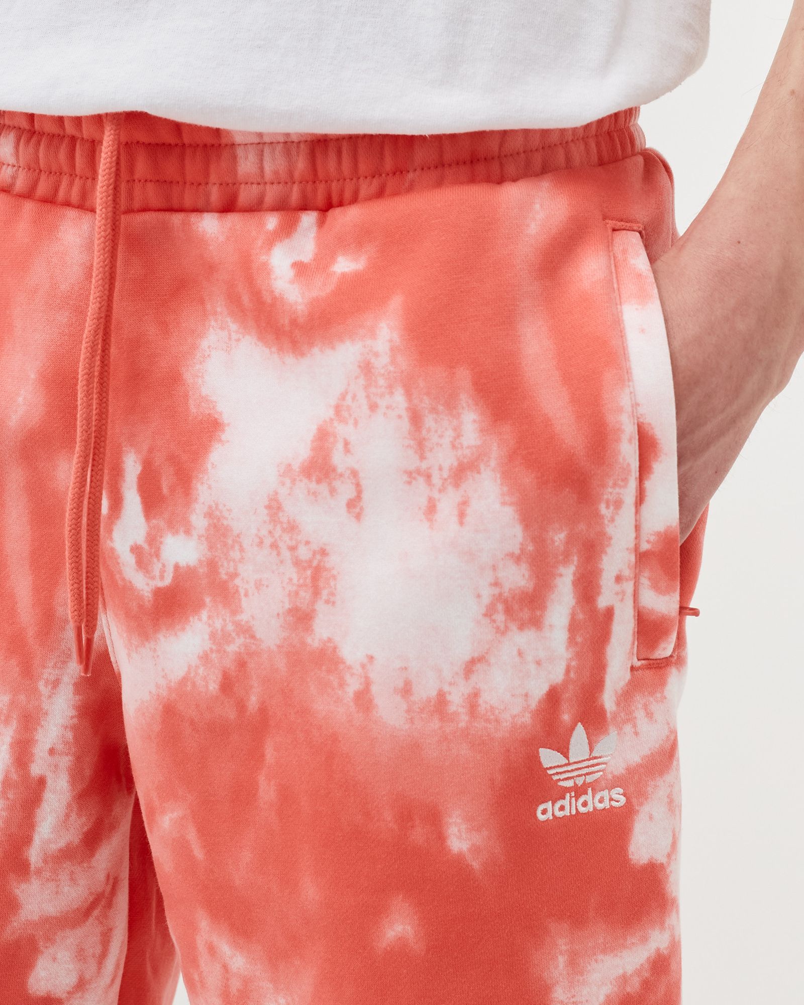 ESSENTIAL SHORTS TIE DYE