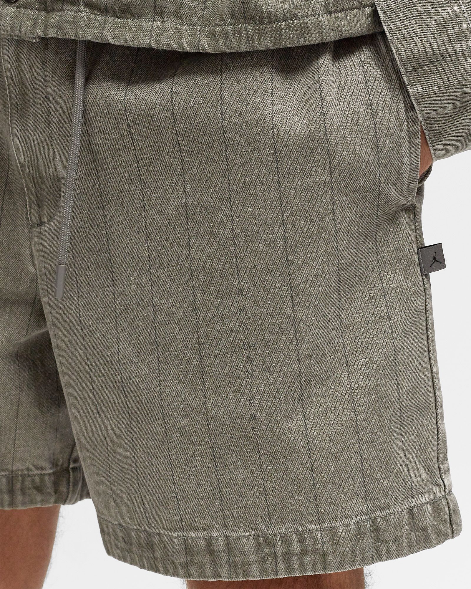 X A MA MANIÉRE SHORT