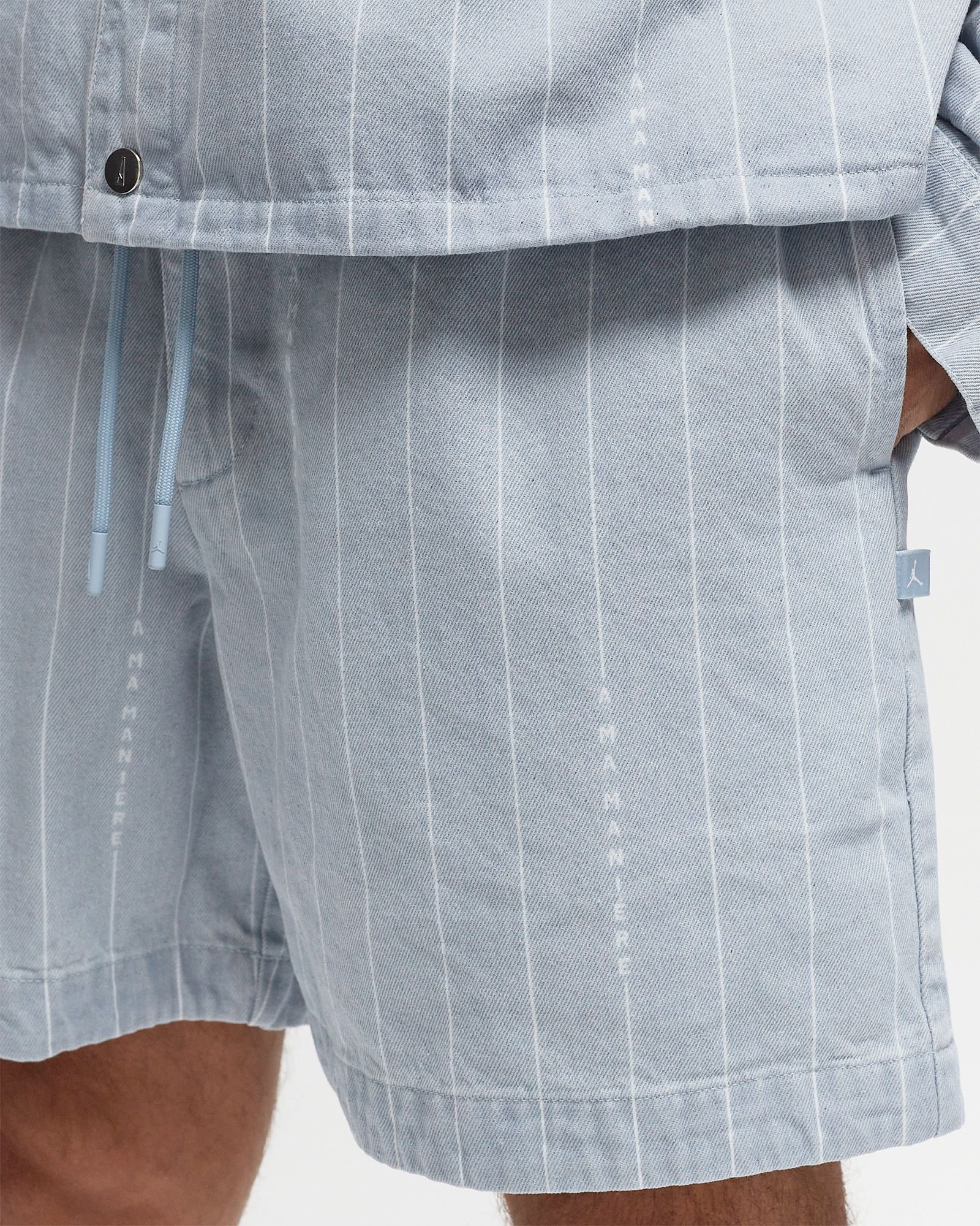 X A MA MANIÉRE SHORT