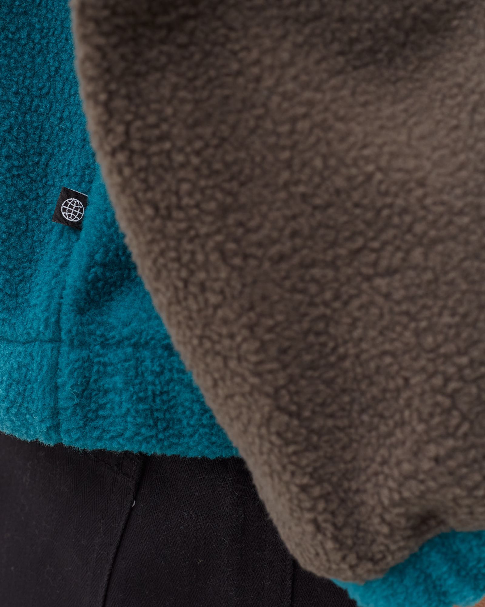 ADVENTURE SQUAMISH 93 FLEECE TOP