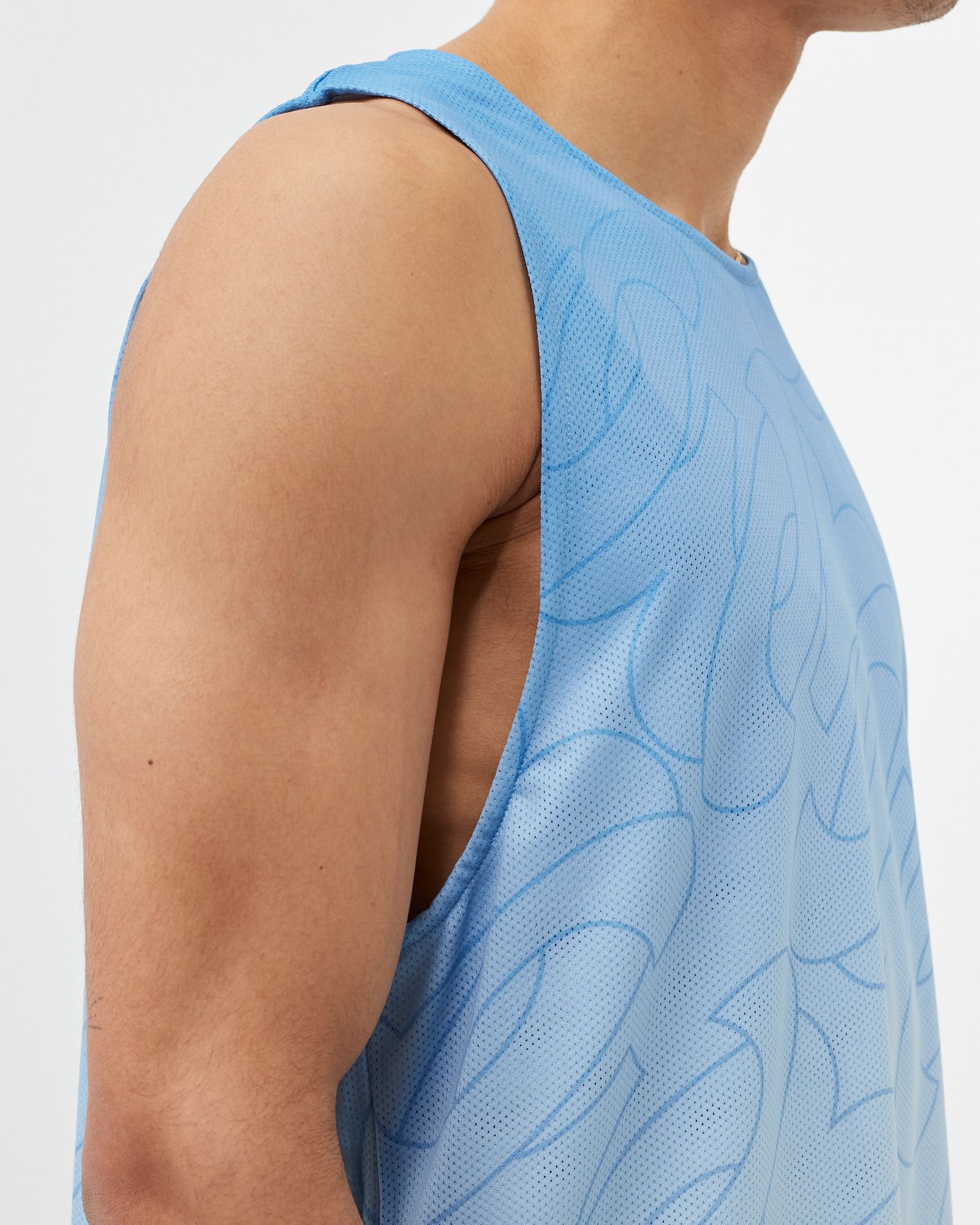 IVERSON BASKETBALL JERSEY