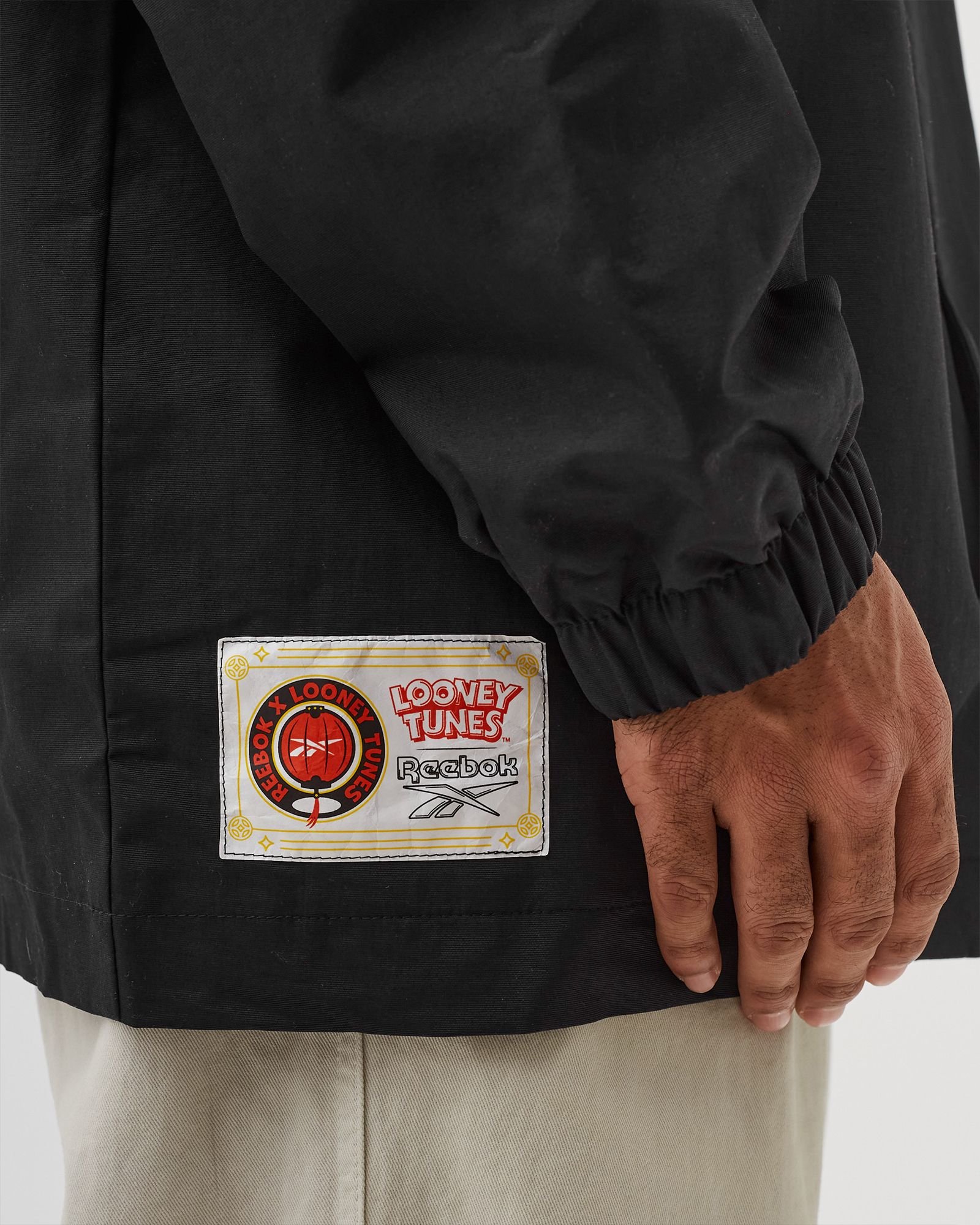 REEBOK LOONEY TUNES JACKET