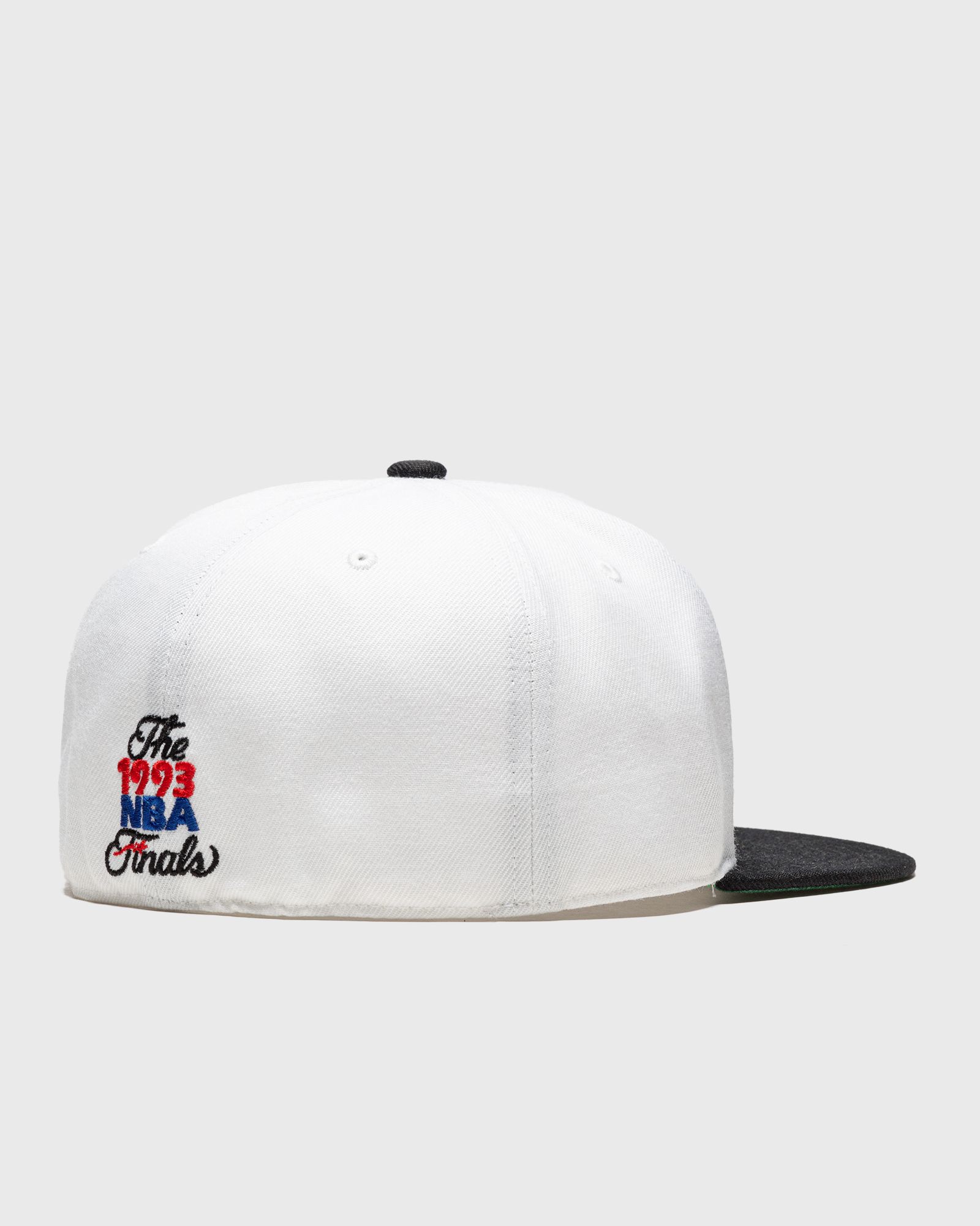 BACK TO 93 FITTED CHICAGO BULLS CAP