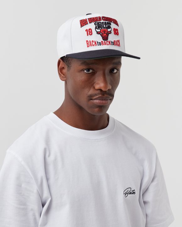 MITCHELL & NESS: OFF WHITE CHICAGO BULLS T-SHIRT