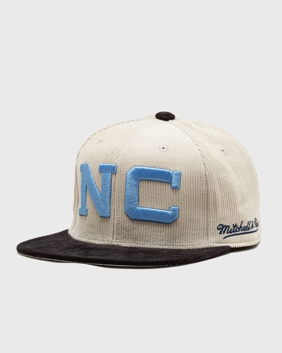 Mitchell & Ness NCAA 2 Tone Team Cord Fitted North Carolina Men Caps White in Size:7 1/2