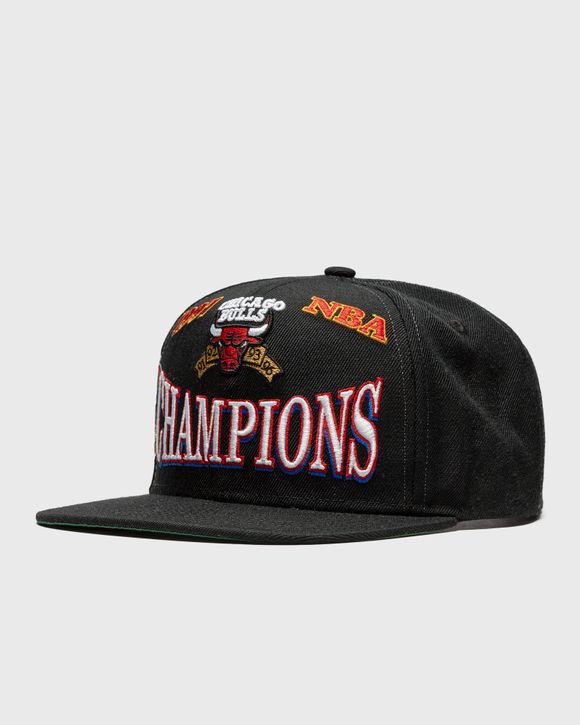 Mitchell & Ness Pink Under Finals Snapback HWC Chicago Bulls