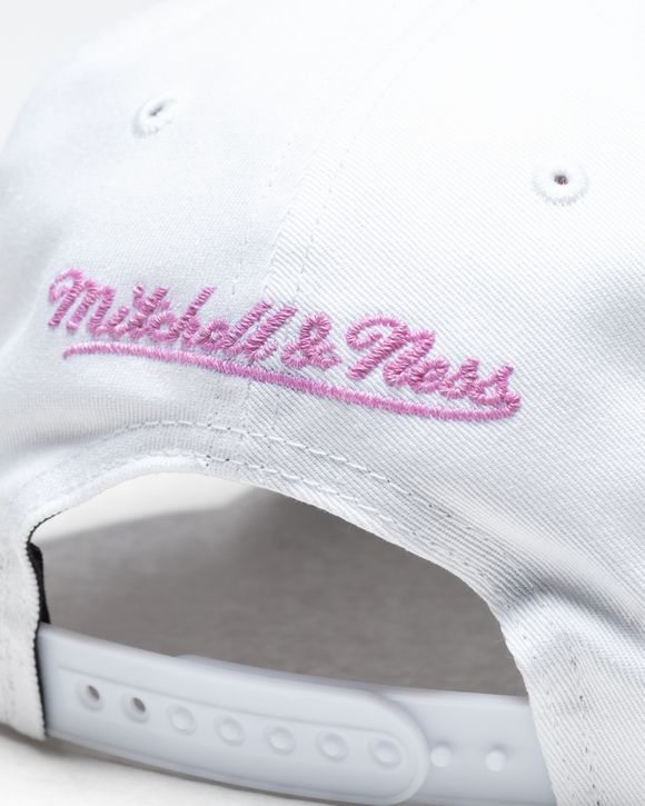 UV REACTIVE SNAPBACK Bulls