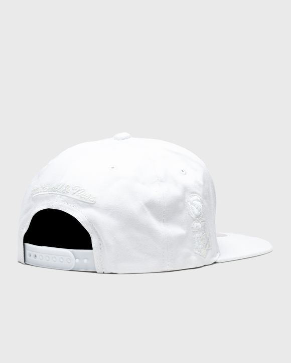 UV REACTIVE SNAPBACK Knicks