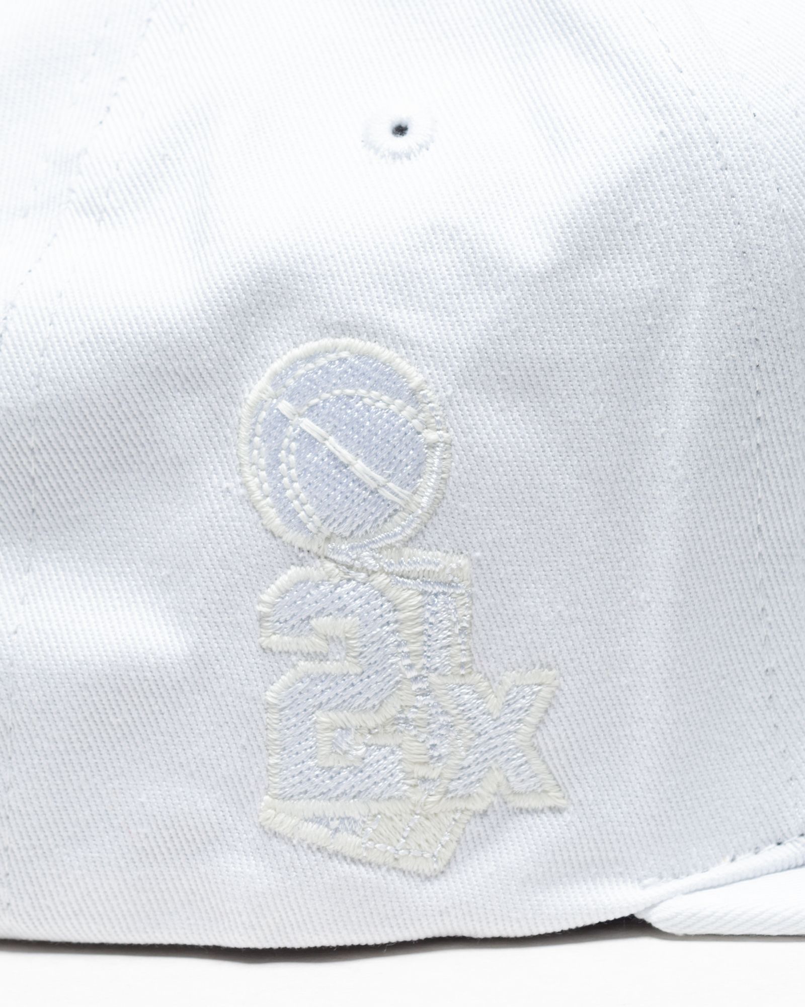 UV REACTIVE SNAPBACK Knicks